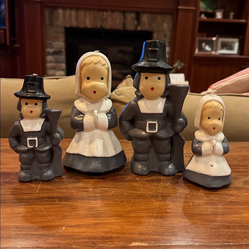 New Rare Gurley Vintage Pilgrim Candle Set of 4  MCM Not Burned Thanksgiving